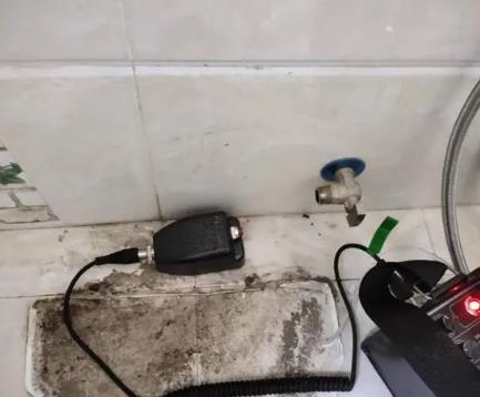 梁河屋顶漏水维修公司分享下卫生间漏水的危害及解决方法